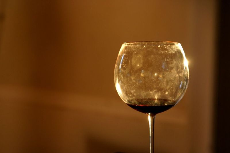 fingerprints-on-a-wine-glass